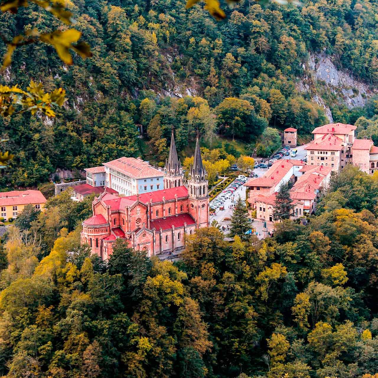 Foto de la basílica de Covadonga